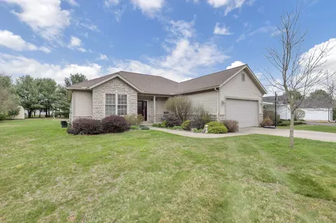 3654 Apple Valley Dr, Howard, OH 43028