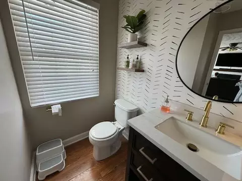 Bath - 210 Bartlett St, Delaware, OH 43015 photo 3 of 3