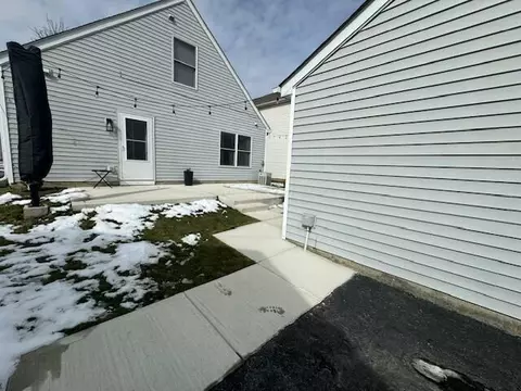 Exterior - 210 Bartlett St, Delaware, OH 43015 photo 2 of 2