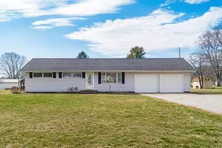2525 Blue Valley Rd SE, Lancaster, OH 43130