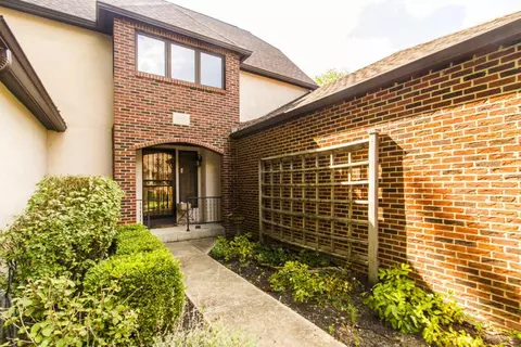 5817 Bastille Pl #67, Columbus, OH 43213