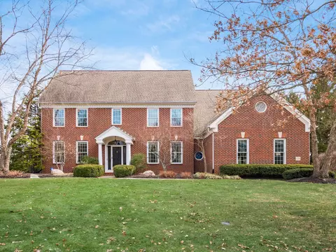 124 Valley Run Dr, Powell, OH 43065