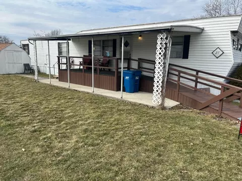 3200 Smeltzer Rd #27, Marion, OH 43302