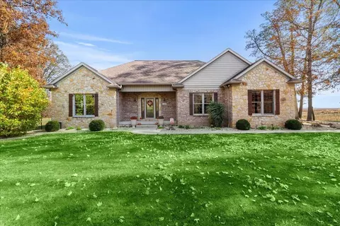 8749 Liberty Trace Ln, West Liberty, OH 43357
