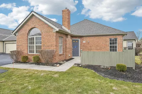 6774 Chateau Chase Dr, Columbus, OH 43235