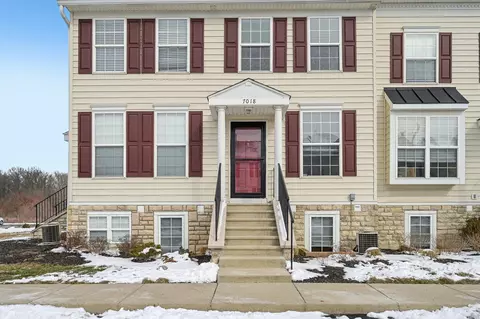 7018 Monarchos Dr, New Albany, OH 43054