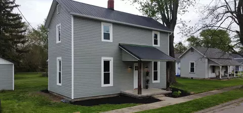 32 Railroad St, Jeffersonville, OH 43128