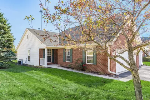 8005 Kingfisher Ln, Pickerington, OH 43147