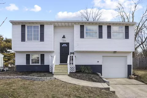 2296 Topaz Dr, Grove City, OH 43123