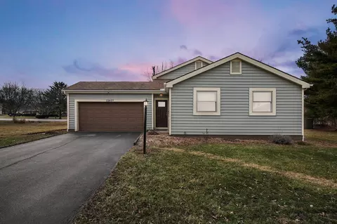 12027 Rocky Springs Ln, Pickerington, OH 43147