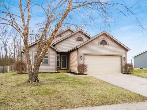 8850 Stillwater Dr, Galloway, OH 43119