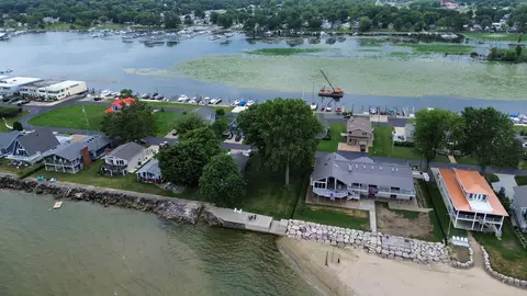 8183 E Lake Blvd, Marblehead, OH 43440 photo 3