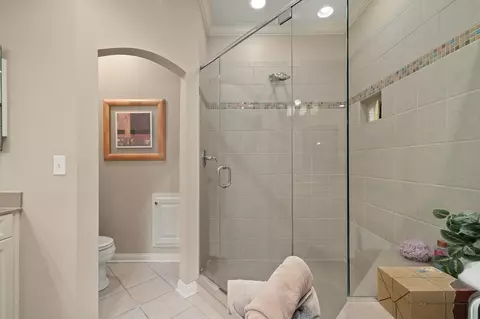 Bath - 8367 Dolman Dr, Powell, OH 43065 photo 5 of 11
