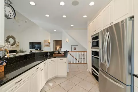 Kitchen - 8367 Dolman Dr, Powell, OH 43065 photo 2 of 6