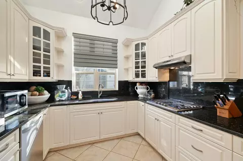 Kitchen - 8367 Dolman Dr, Powell, OH 43065 photo 1 of 6