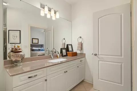 Bath - 8367 Dolman Dr, Powell, OH 43065 photo 7 of 11