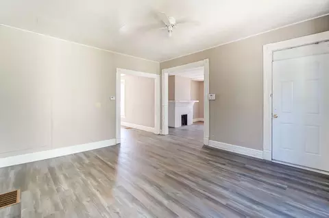 Living - 380 Stanton Ave, Springfield, OH 45503 photo 8 of 12