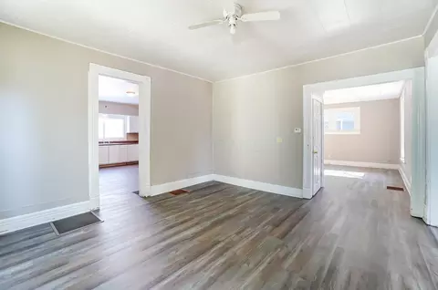 Living - 380 Stanton Ave, Springfield, OH 45503 photo 9 of 12