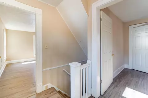 Entry Way - 380 Stanton Ave, Springfield, OH 45503 photo 2 of 2