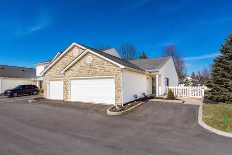 6790 Hamler Dr #24E, Canal Winchester, OH 43110