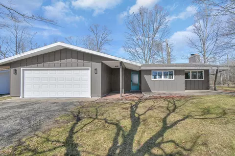 Exterior - 1373 Hanover Ct, Circleville, OH 43113 photo 8 of 8