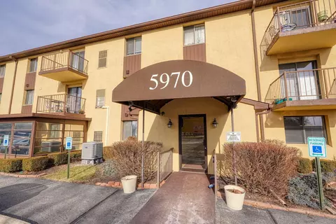 5970 Sharon Woods Blvd #217, Columbus, OH 43229