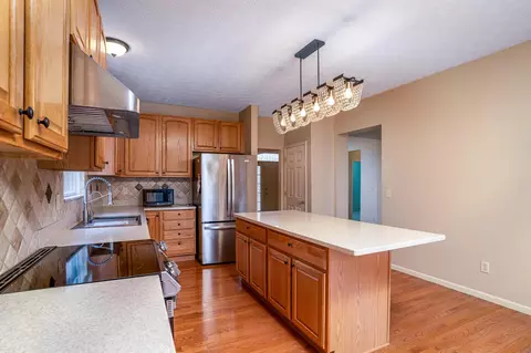 Kitchen - 8041 Townsend Rd, Dublin, OH 43016 photo 5 of 5