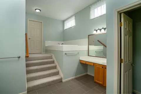 Bath - 8041 Townsend Rd, Dublin, OH 43016 photo 1 of 4