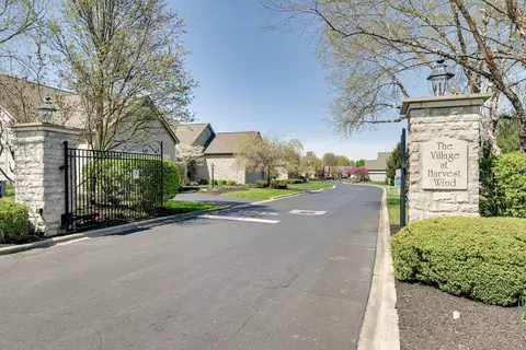6222 Langton Cir, Westerville, OH 43082