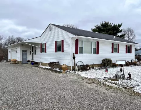 1227 Chestnut Hills Rd, Granville, OH 43023