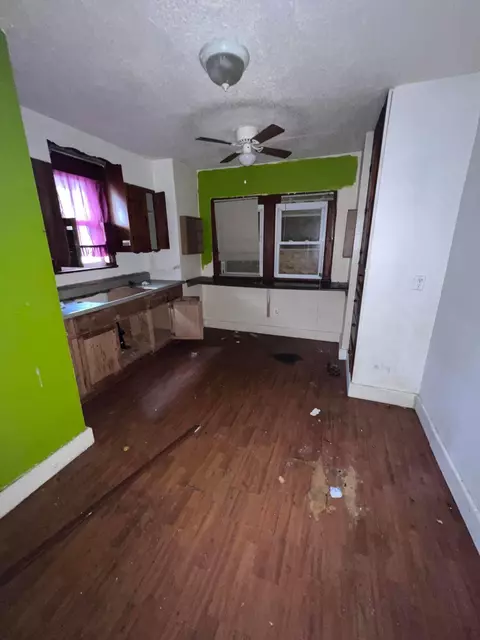 802 Ruby Ave, Columbus, OH 43227 photo 4
