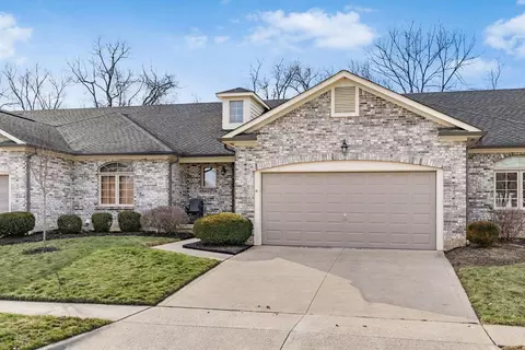 5011 Birch Grove Dr, Groveport, OH 43125