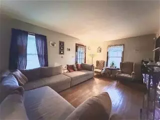 Living - 308 Buxton Ave, Springfield, OH 45505 photo 1 of 1