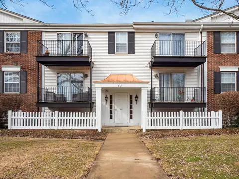 5315 Portland St #303, Columbus, OH 43235
