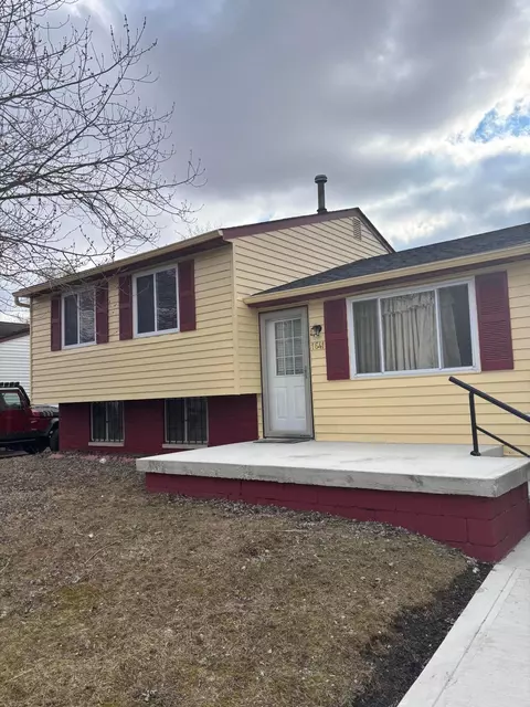 1641 Bluhm Rd, Columbus, OH 43223
