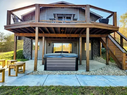 1166 Blue Valley Rd SE, Lancaster, OH 43130