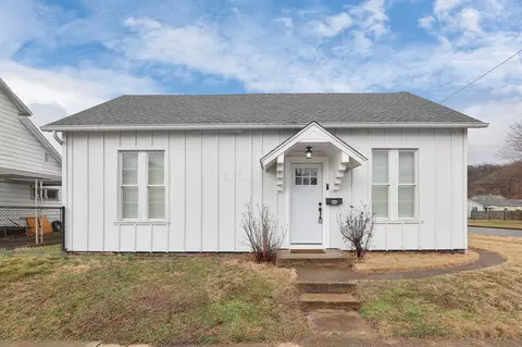 840 Chestnut St, Nelsonville, OH 45764