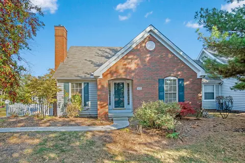 3678 Lakestone Cir, Hilliard, OH 43026