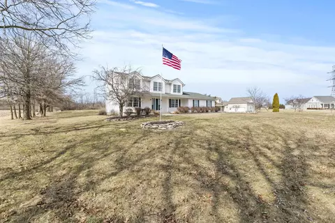 1216 Winding Creek Ln, Delaware, OH 43015