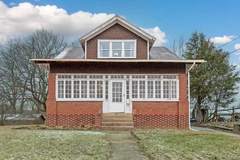 1624 Sharon Ave, Zanesville, OH 43701