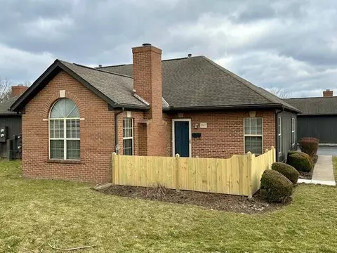 2677 Trottersway Dr, Columbus, OH 43235