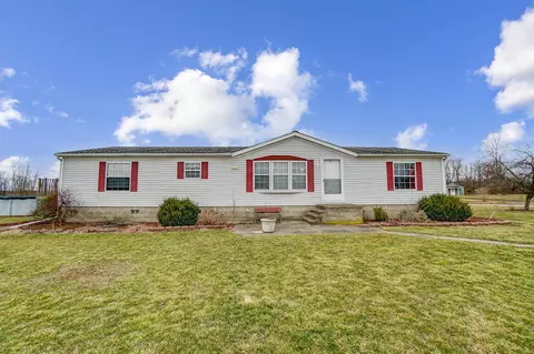 3241 Putnam Rd, Clarksburg, OH 43115