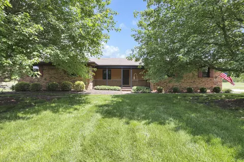 10810 Mcintosh Rd, Pataskala, OH 43062