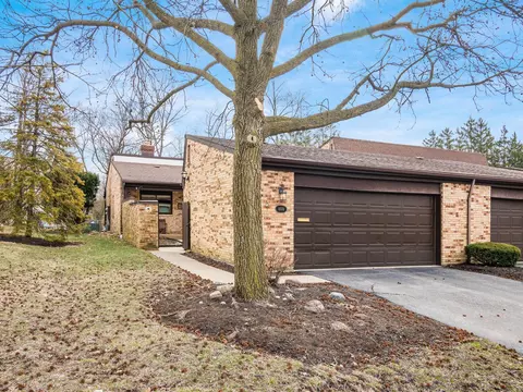 4574 Arlingate Dr E, Upper Arlington, OH 43220