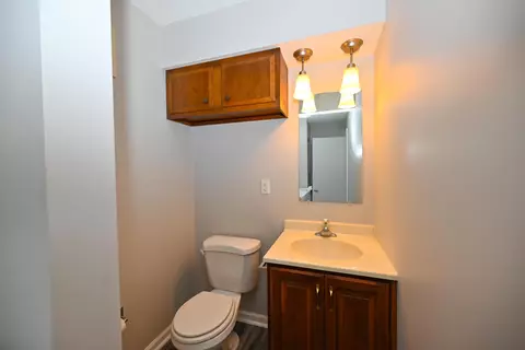 Bath - 1277 Shellbark St, Marion, OH 43302 photo 1 of 3