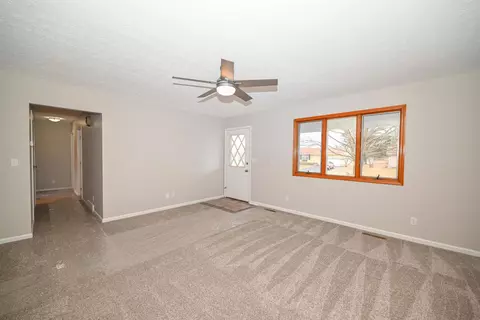 Living - 1277 Shellbark St, Marion, OH 43302 photo 1 of 9