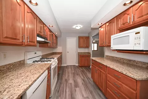 Kitchen - 1277 Shellbark St, Marion, OH 43302 photo 4 of 6