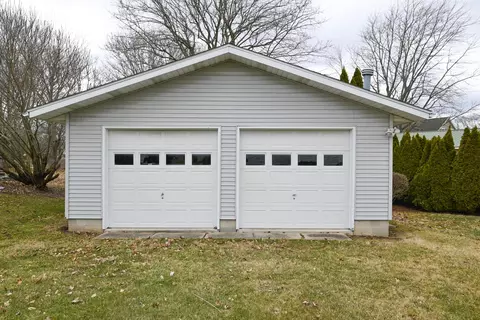 Exterior - 1277 Shellbark St, Marion, OH 43302 photo 7 of 12