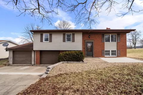 625 Mellwood Dr, New Lexington, OH 43764