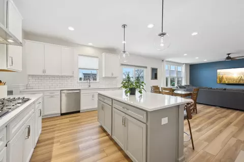 Kitchen - 7587 White Cap Dr, Powell, OH 43065 photo 7 of 8